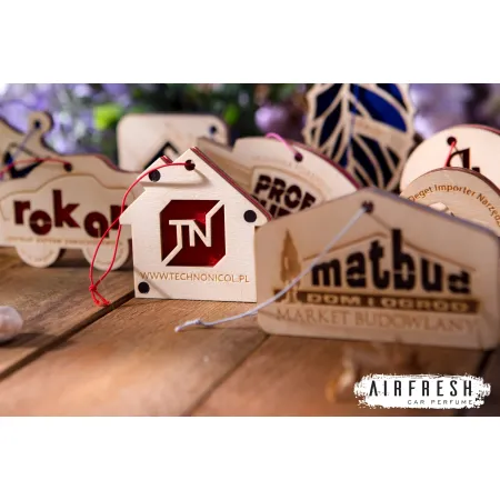 Zawieszki drewniane z filcem i logotypem klienta (1 000 szt.)